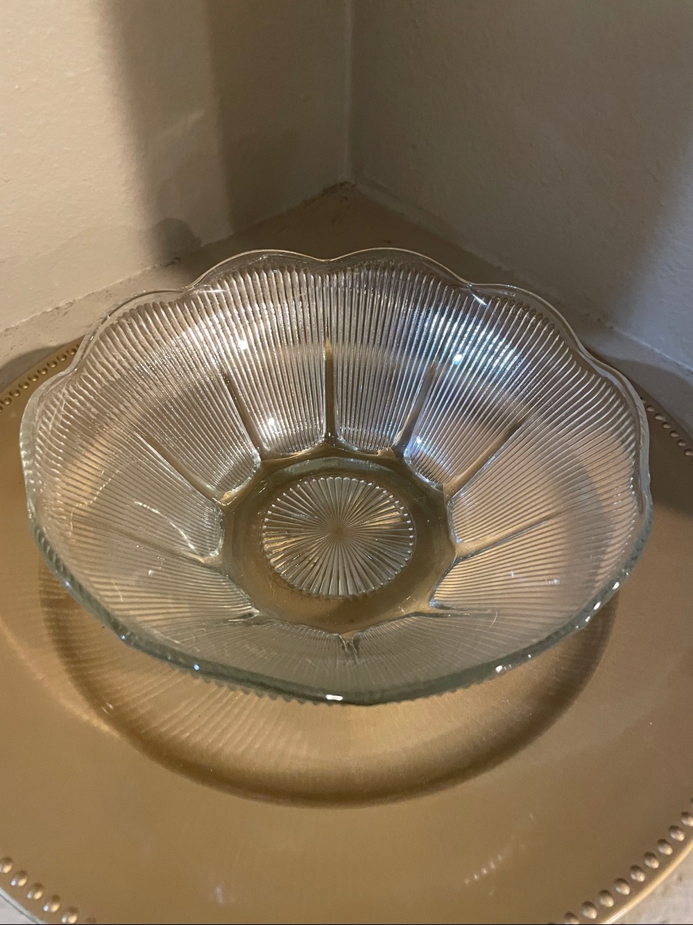 Anchor Hocking Scalloped Serving Bowl-8”